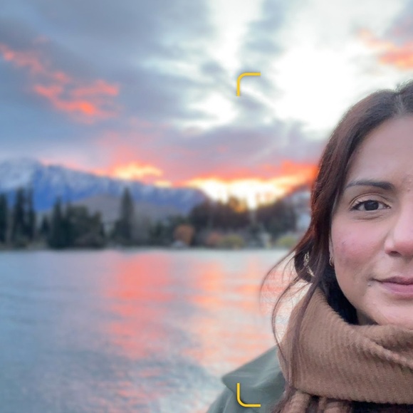 Meet your Posher, Corena - Picture 1 of 1